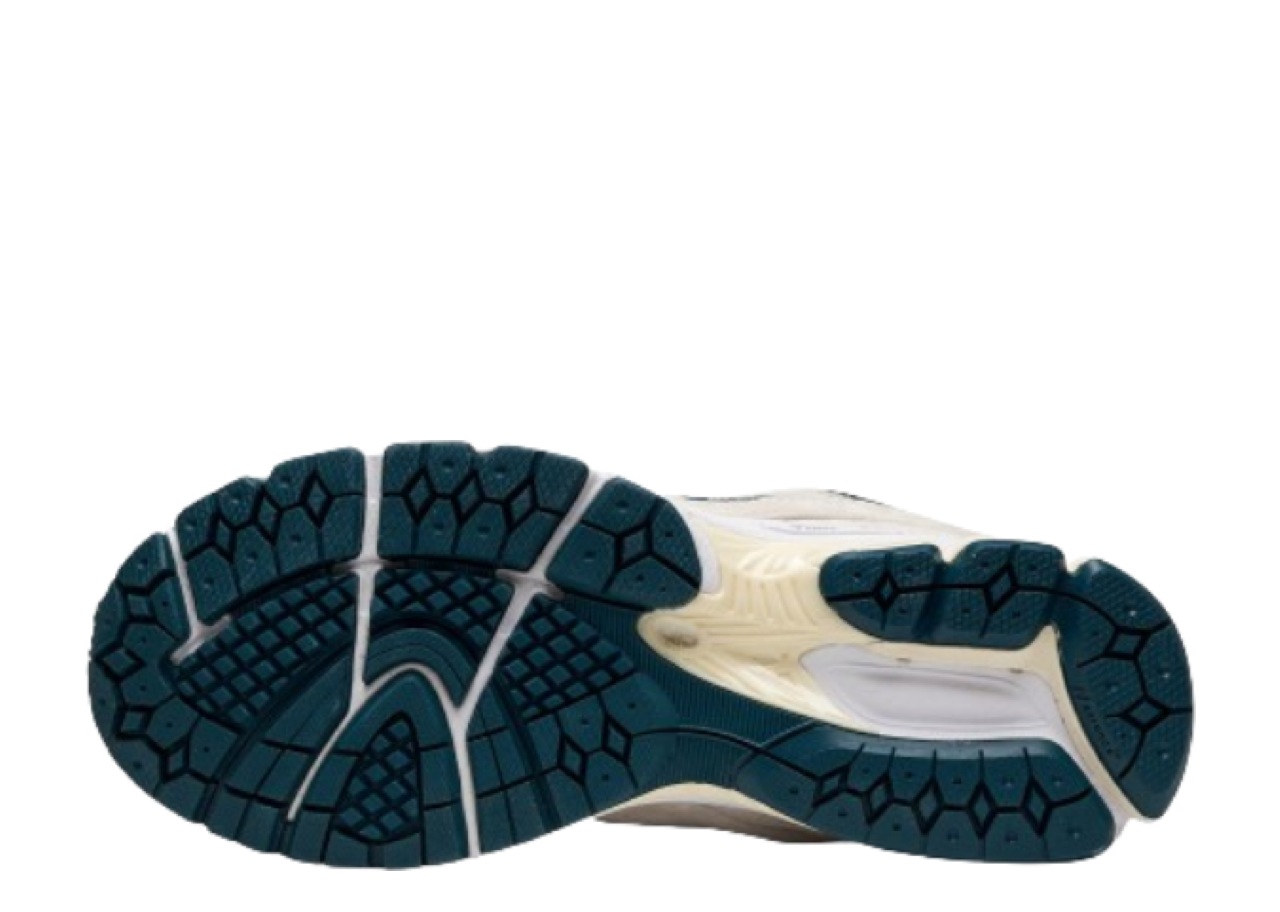 New Balance 2002R Beige Navy (Women's) - photo 4