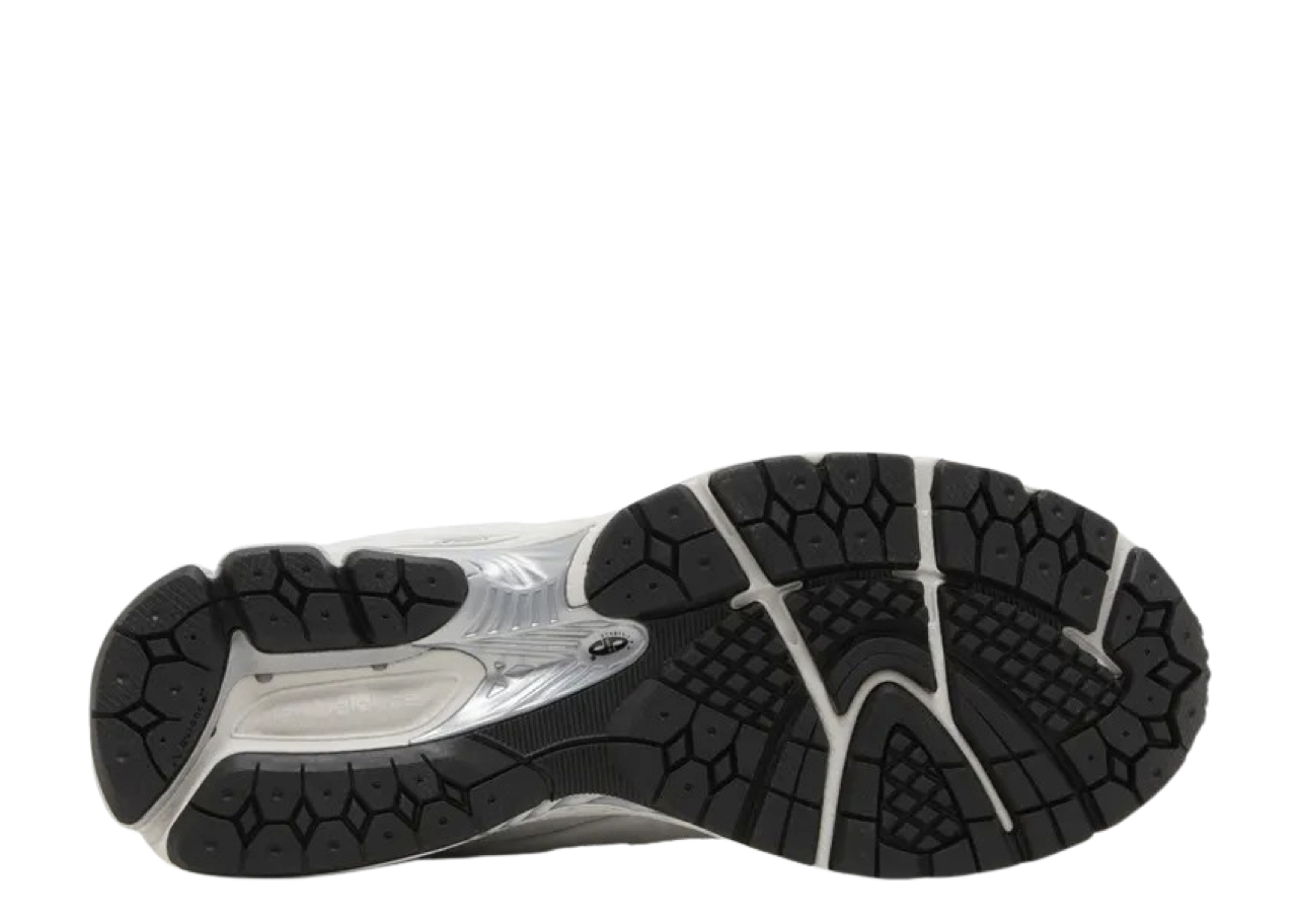 New Balance 2002R Black Grey - photo 4