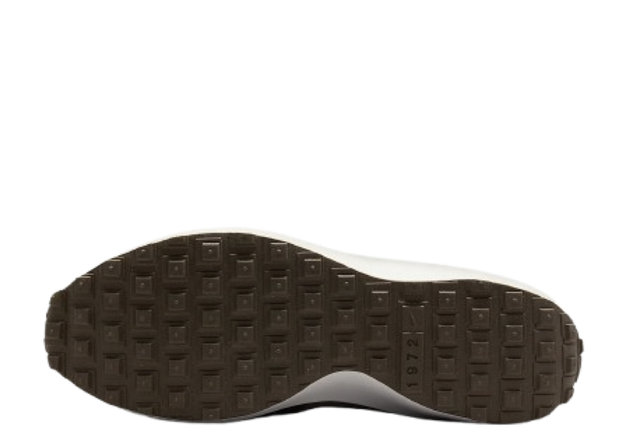 Nike Waffle Debut Mink Brown - photo 4