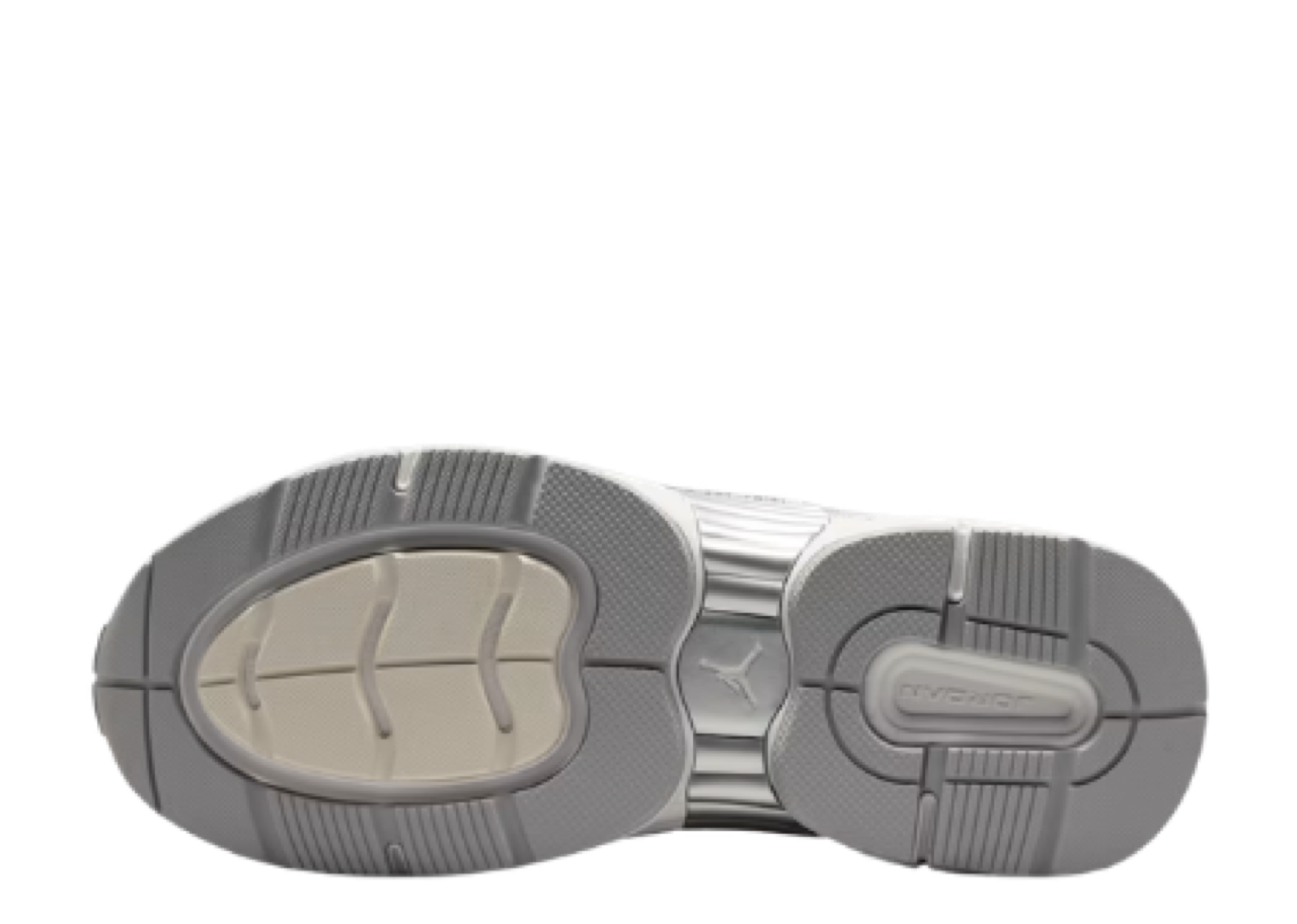 Air Jordan Trunner O/S Swan Wolf Grey Silver (Women's) - photo 4