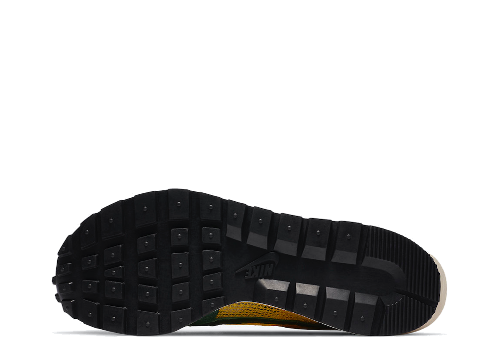 Nike Vaporwaffle sacai Tour Yellow Stadium Green - photo 4