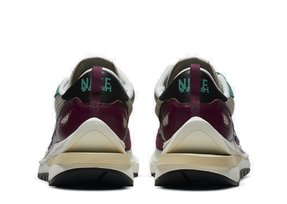 Nike Vaporwaffle sacai Villain Red Neptune Green - photo 3