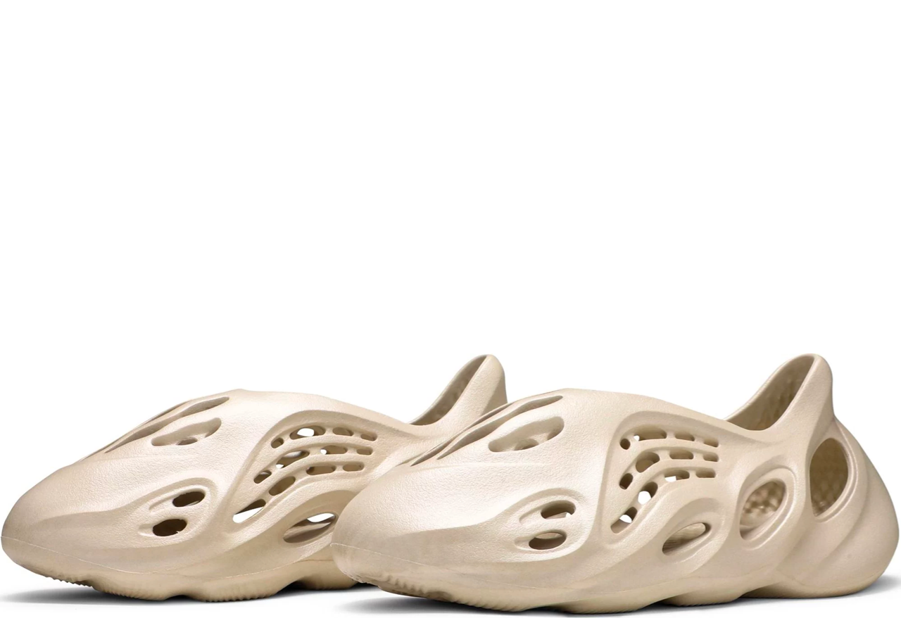 Yeezy Foam RNNR Sand - photo 2