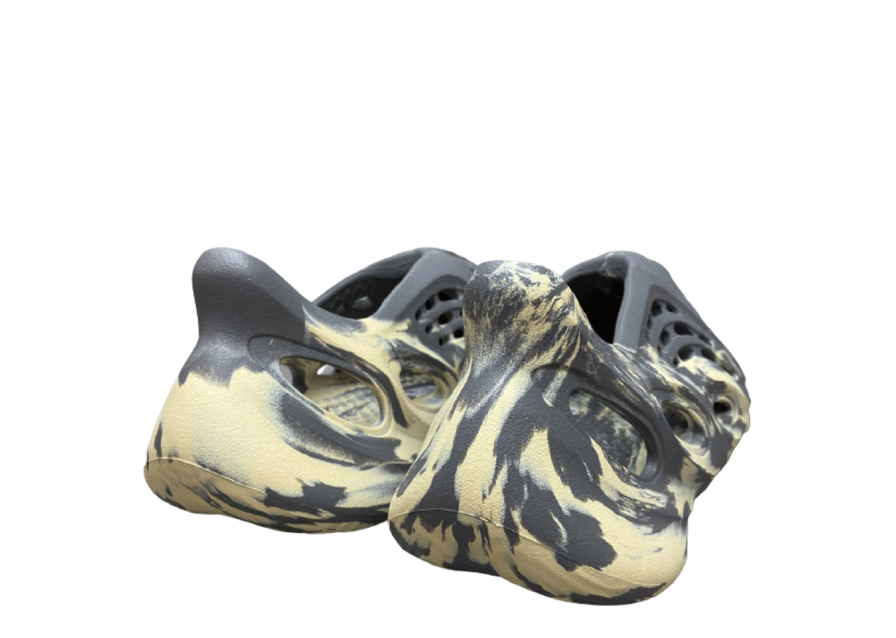 Yeezy Foam RNNR MXT Moon Gray - photo 3