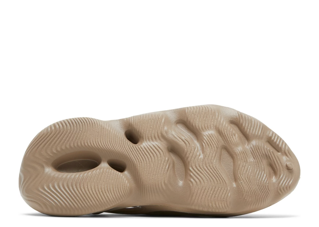 Yeezy Foam RNNR Mist - photo 4
