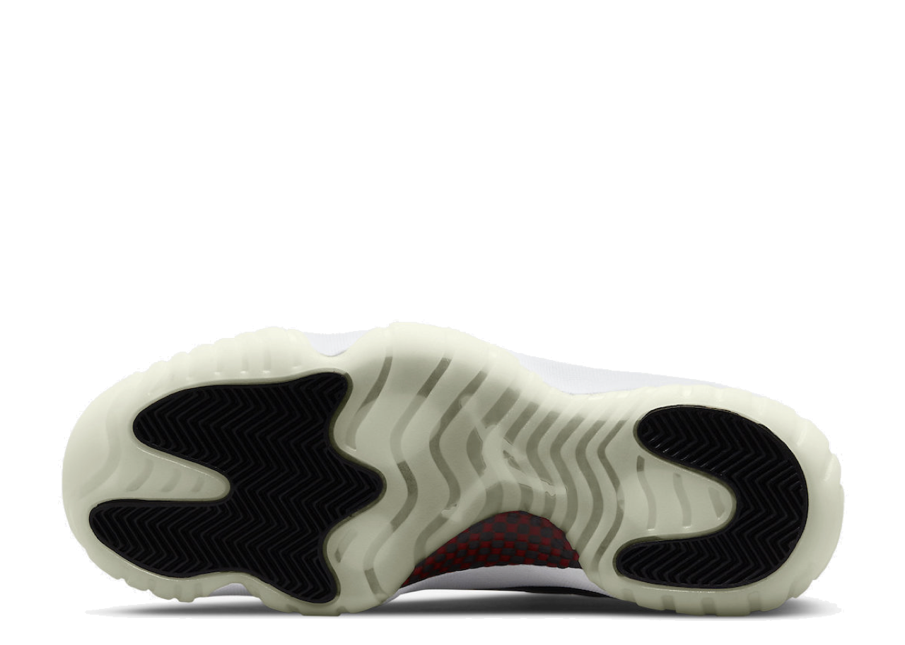 Air Jordan 11 Retro Low 72-10 - photo 4