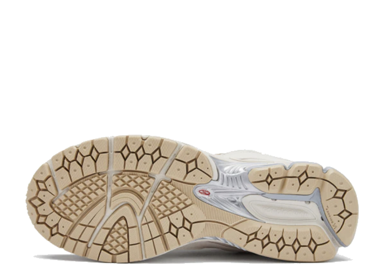 New Balance 2002R White Beige - photo 4