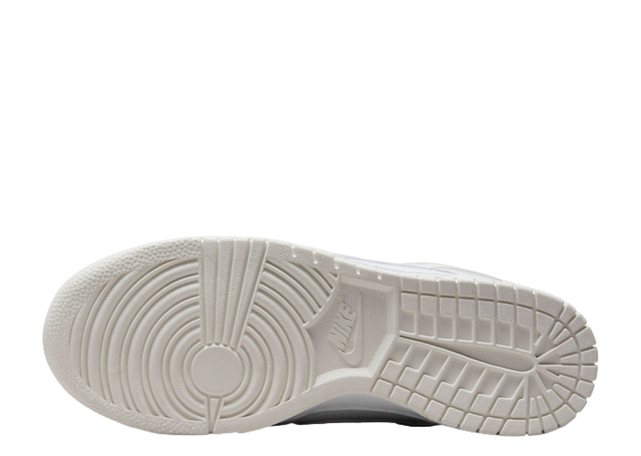 Nike Dunk Low Valentine's Day Yellow Heart (Women's) - photo 4