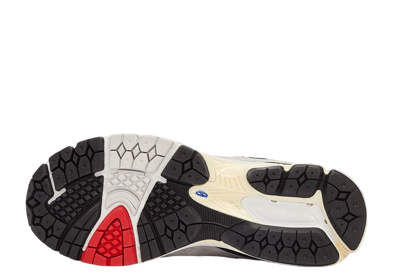 New Balance 2002R DTLR Lovers Only - photo 4
