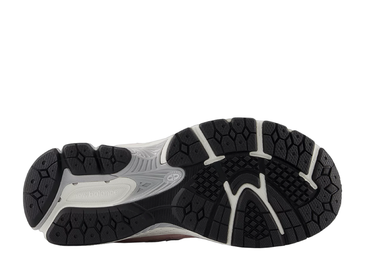 New Balance 2002R Quartz Pink (Grade School) - photo 3