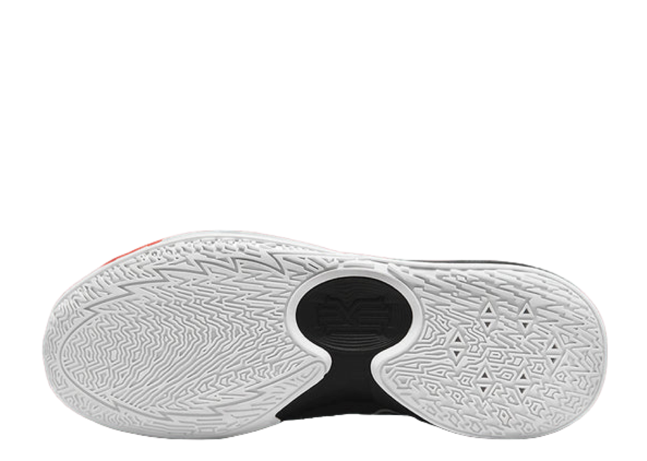 Nike Kyrie Low 5 Bred - photo 4